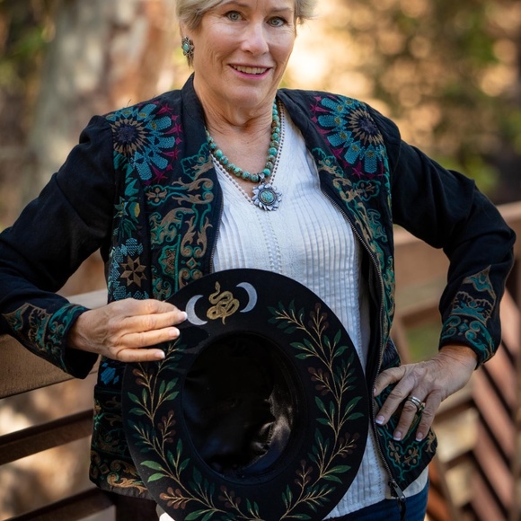 Luna Bloom hat- size 59/ M/L - Picture 2 of 5